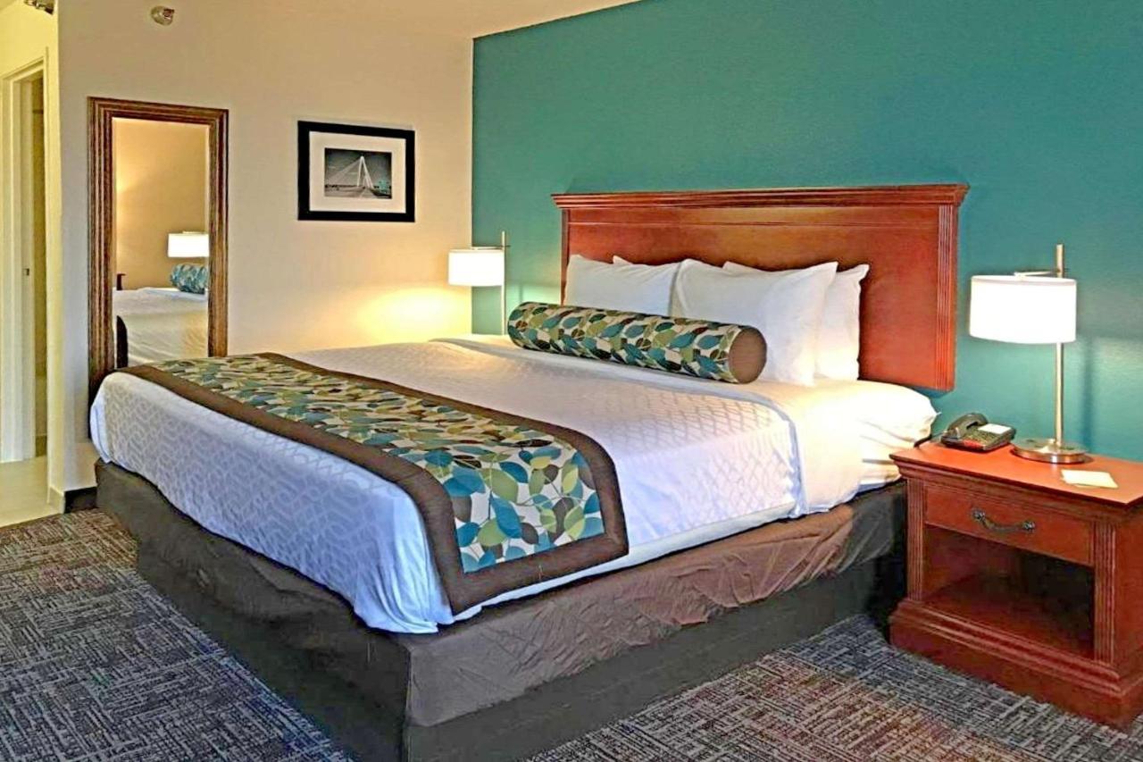 Rodeway Inn & Suites О'Фаллон Экстерьер фото